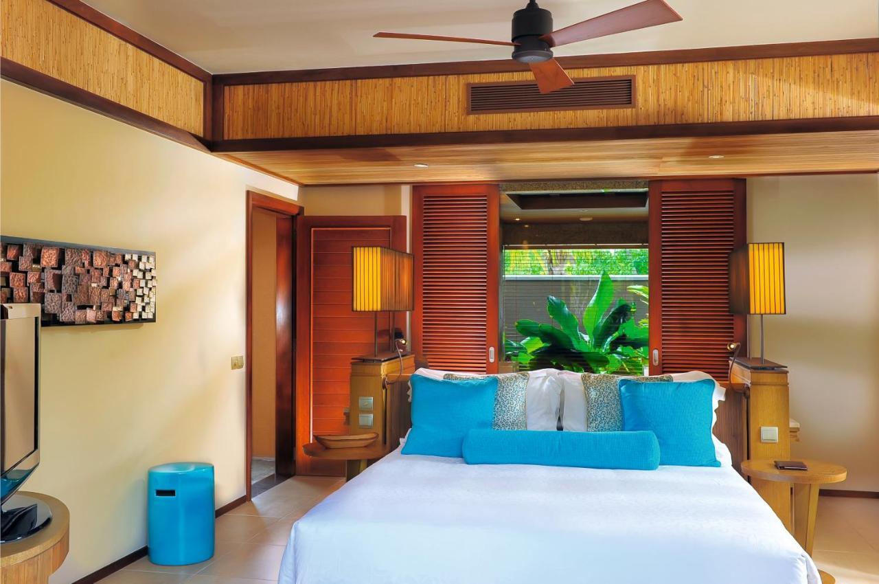 Constance Ephelia Hotel Port Glaud Exterior foto A bedroom at the W Maldives