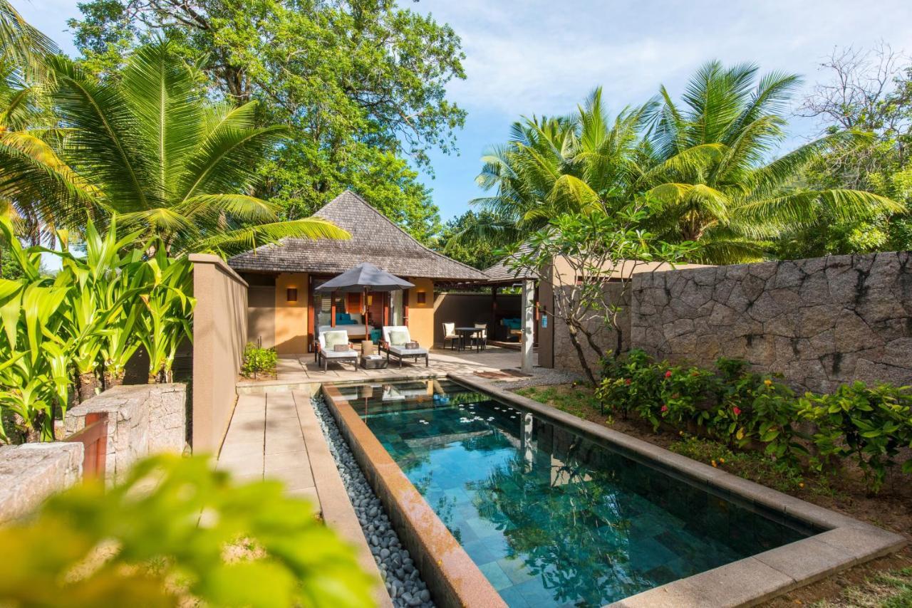 Constance Ephelia Hotel Port Glaud Exterior foto A pool villa at the resort