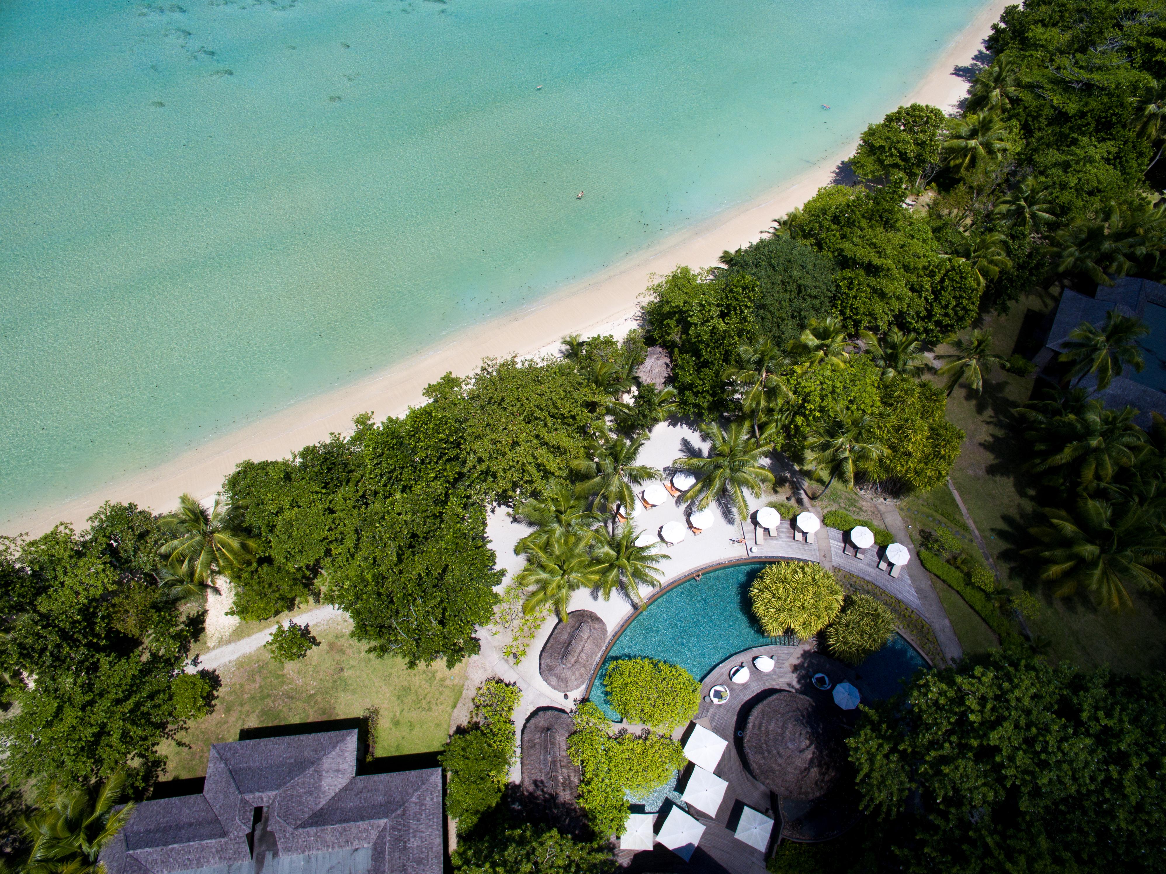 Constance Ephelia Hotel Port Glaud Exterior foto Aerial view of the resort