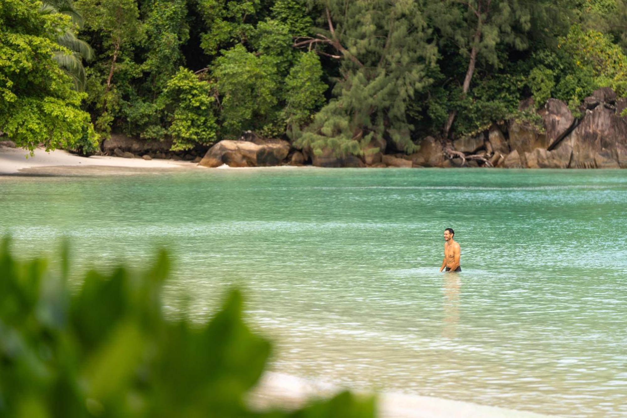 Constance Ephelia Hotel Port Glaud Exterior foto A beach on the island of Mahé