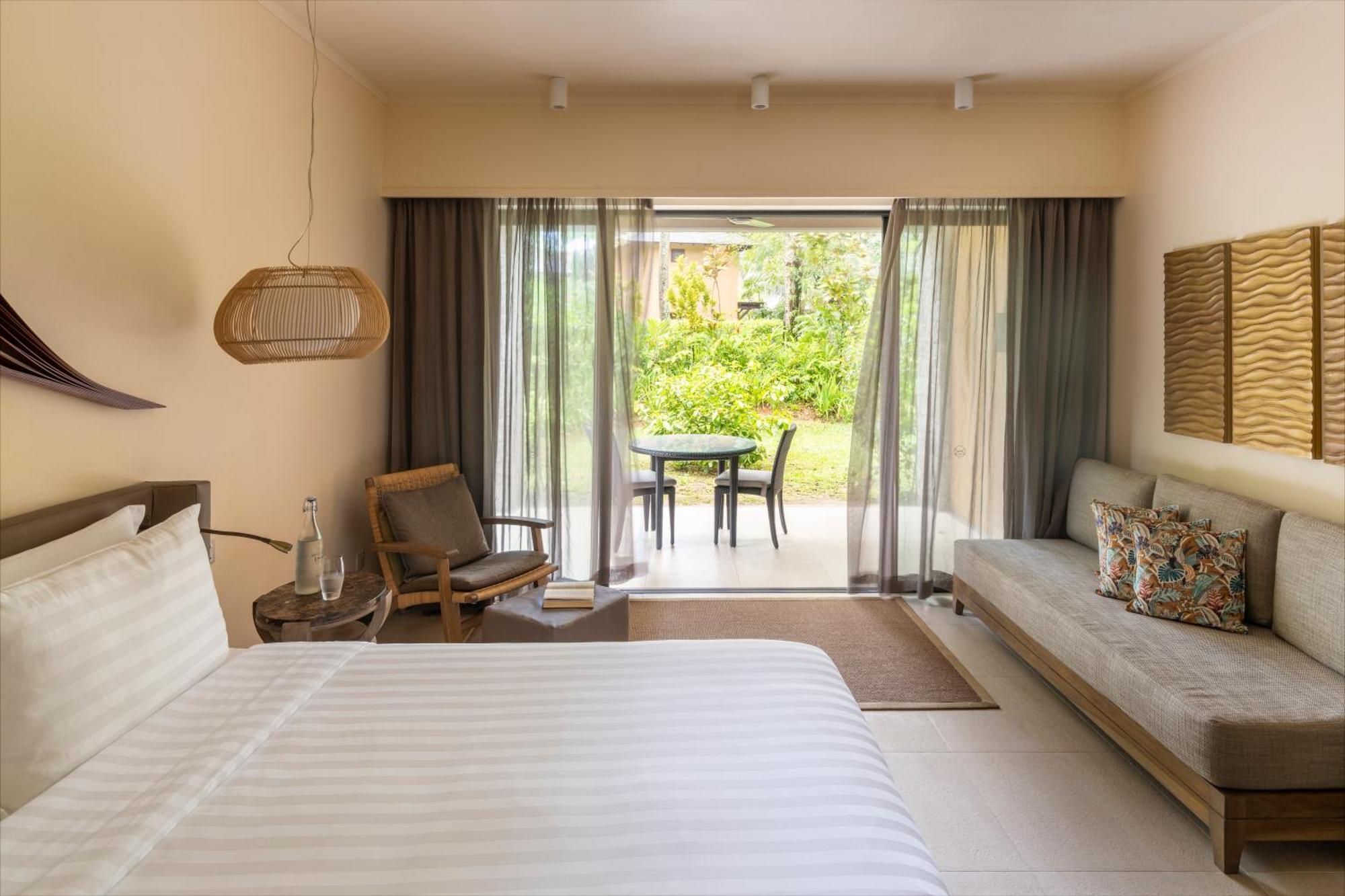 Constance Ephelia Hotel Port Glaud Exterior foto Deluxe room
