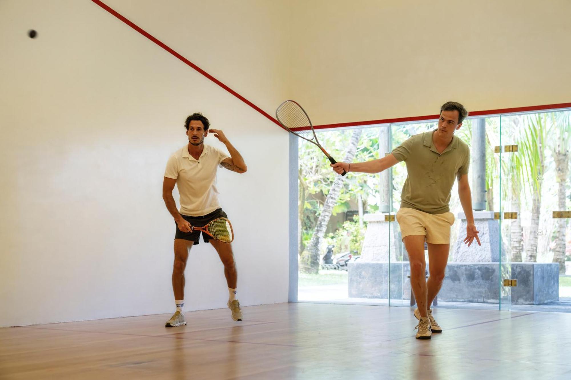 Constance Ephelia Hotel Port Glaud Exterior foto Squash players in action